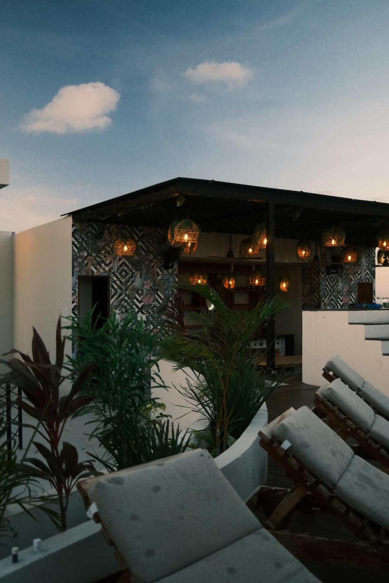 Downtown Penthouse with Private Pool, Rooftop Pool and Gym, short distance from Beaches, Restaurants & Nightlife, foto 6