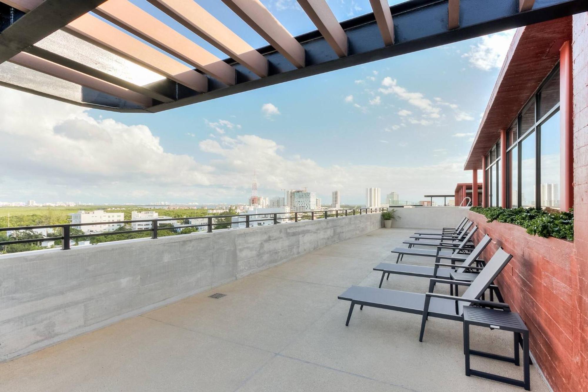Centrally Located Apartment w Pool / Gym / Cowork, foto 15