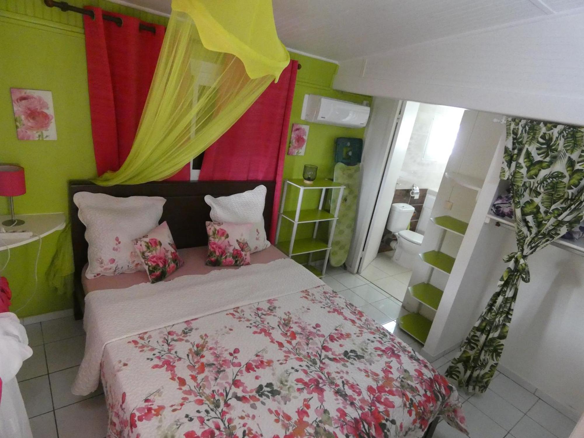 Gîte 2ch proche plages, Jardin privé, Port-Louis, foto 6