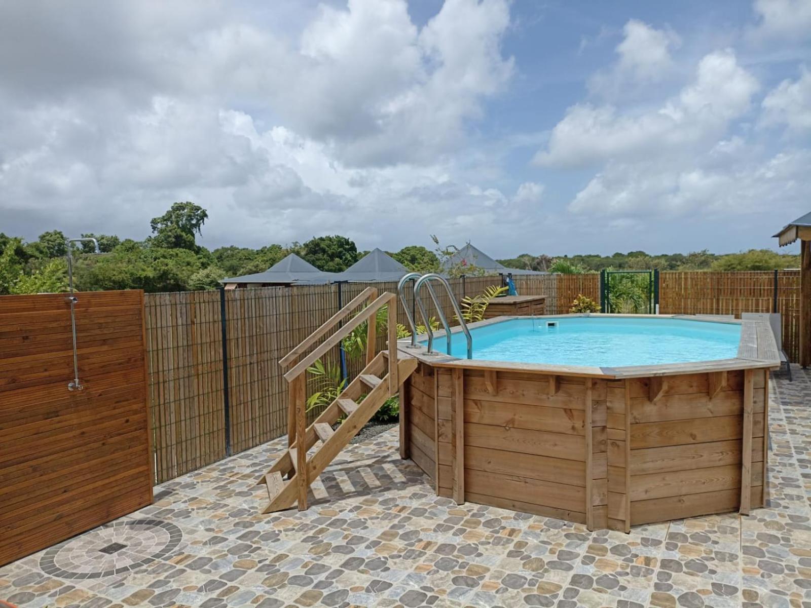 Gîte 2ch proche plages, Jardin privé, Port-Louis, foto 9