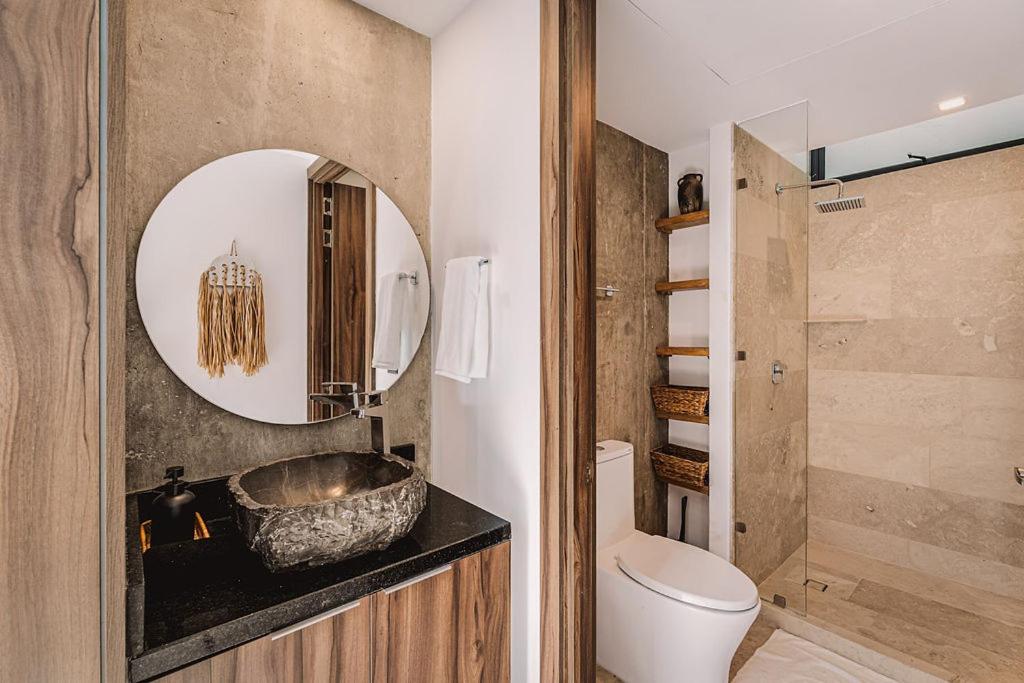 1BR Swim up Loft with Private Cenote Rooftop Pool, imagen 3