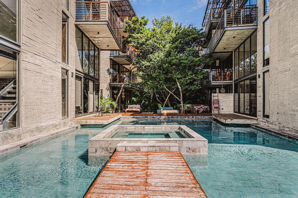 1BR Swim up Loft with Private Cenote Rooftop Pool, foto 8