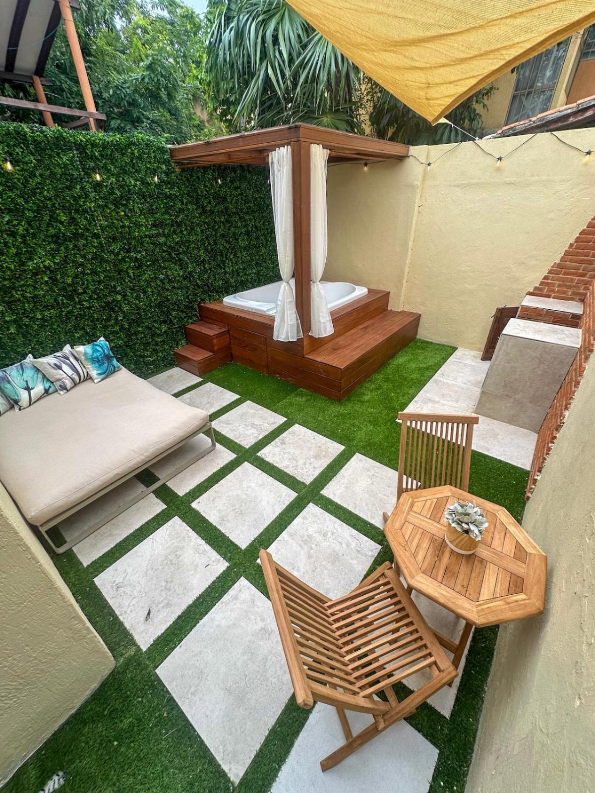 Casa con Jacuzzi y terraza, Condominio privado a 10 min de Playa Marlin