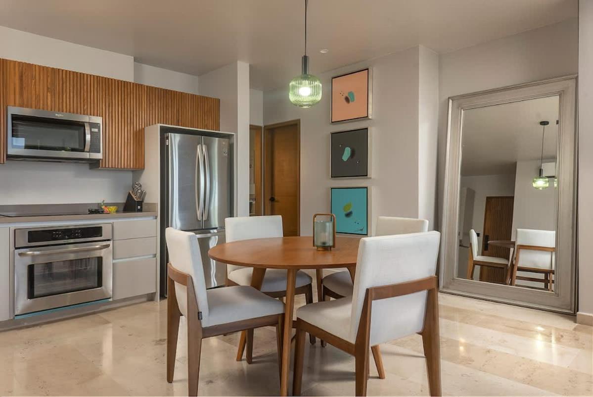Beachfront 2BR Condo, Private Pool & Tankah Bay, foto 13