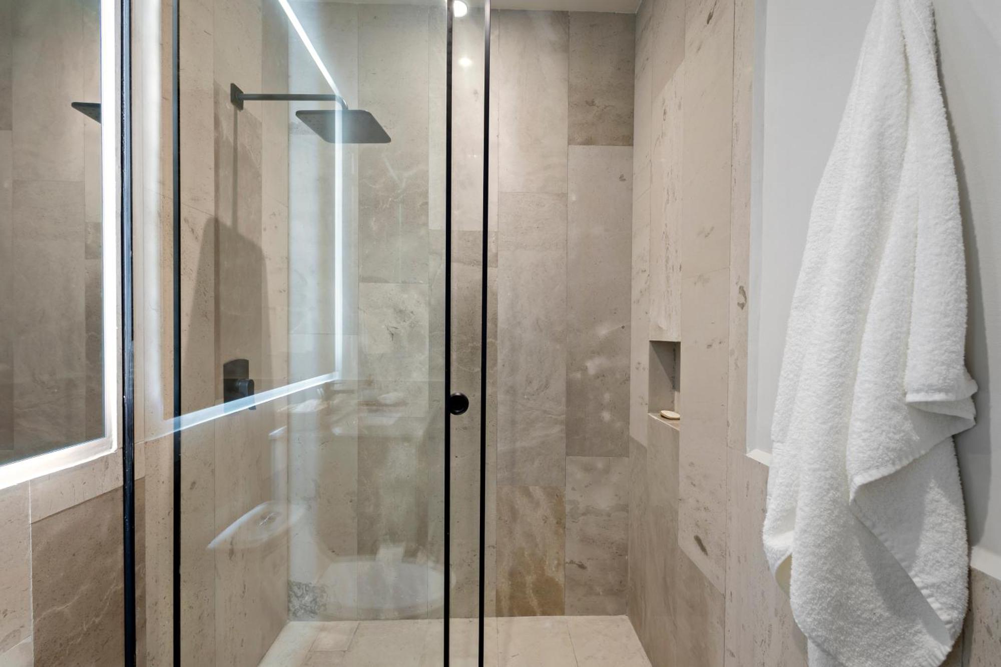 Oceanfront Luxury 2BR apartment in Puerto Morelos, imagen 3