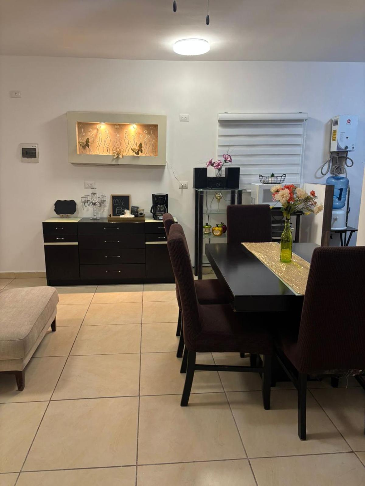 NEW! 2bdr apartment with pool near Sanctuary, imagen 4