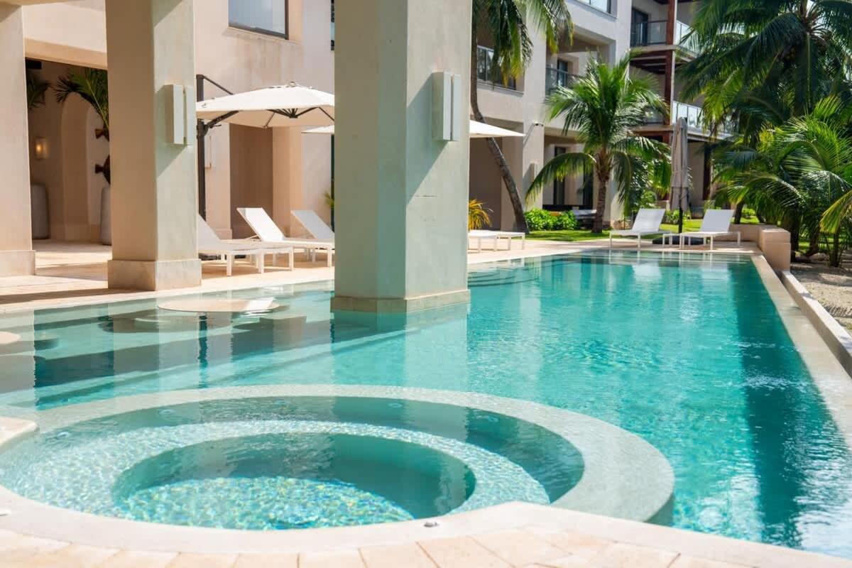 Caribbean Vibes - 4BR - Beachfront Pool & Relax, foto 6