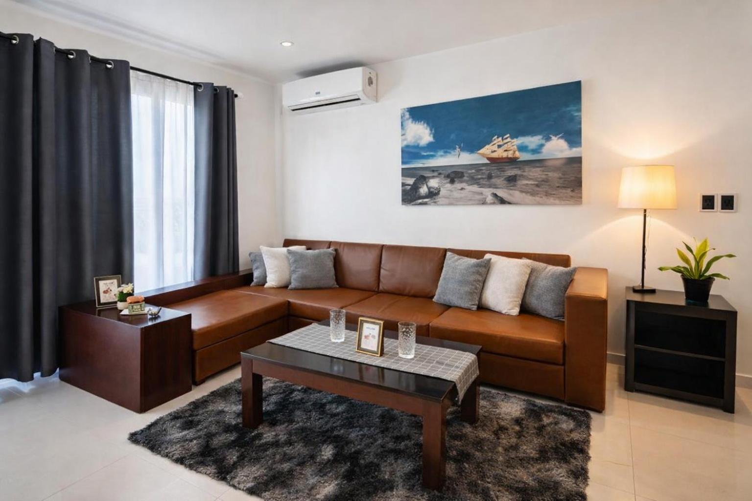 Modern Penthouse with Rooftop Oasis & Gated Parking - 3, foto 6