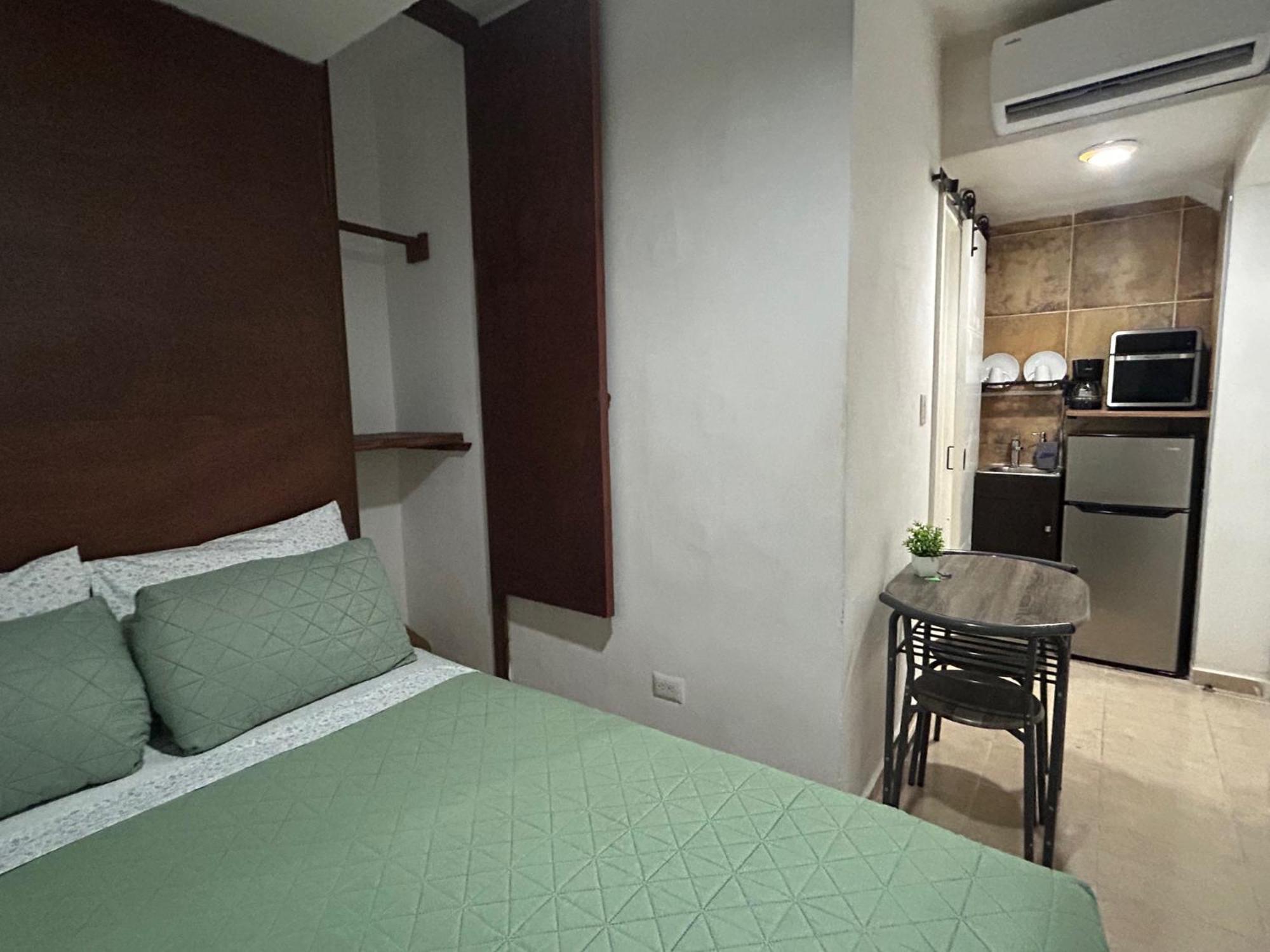 SMALL, Alojamiento Zona Hotelera, foto 6