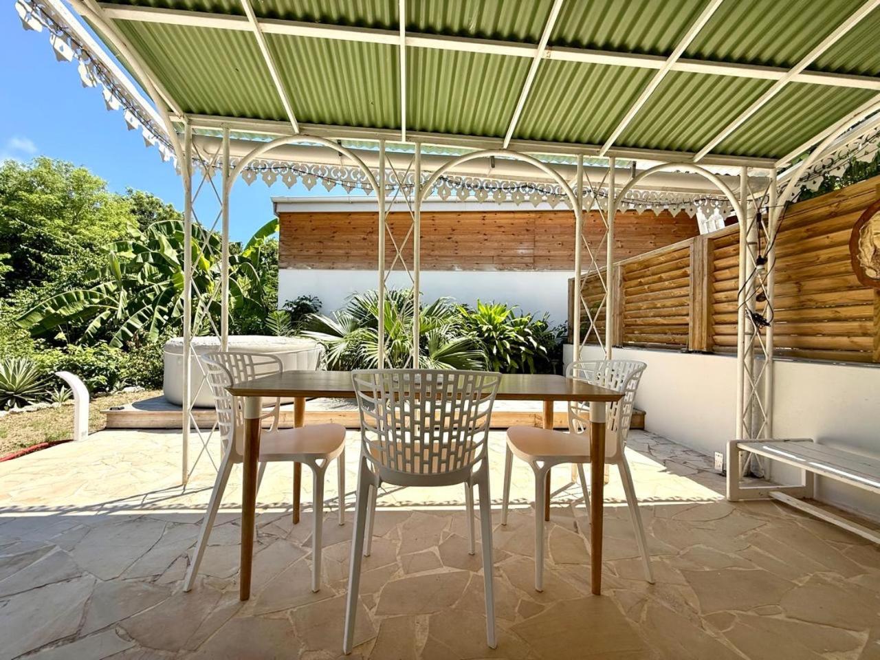 Côté Sud à Petit Havre Bungalow et studio de luxe, foto 9