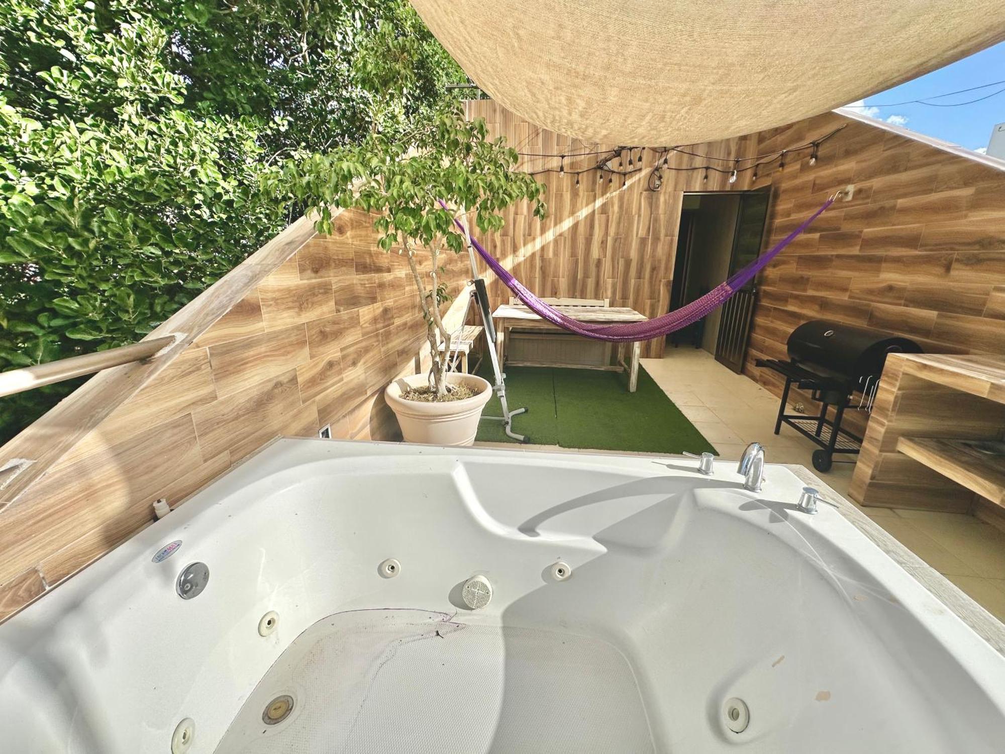 Penthouse Terraza & Jacuzzi Panorámicos, playas-cenotes y la Quinta Avenida todo caminando a 10 minutos! Muy amplio 2 niveles, excelente ubicación centro de Playa del Carmen, cerca de restaurantes, bares, área de coworking incluid, foto 9