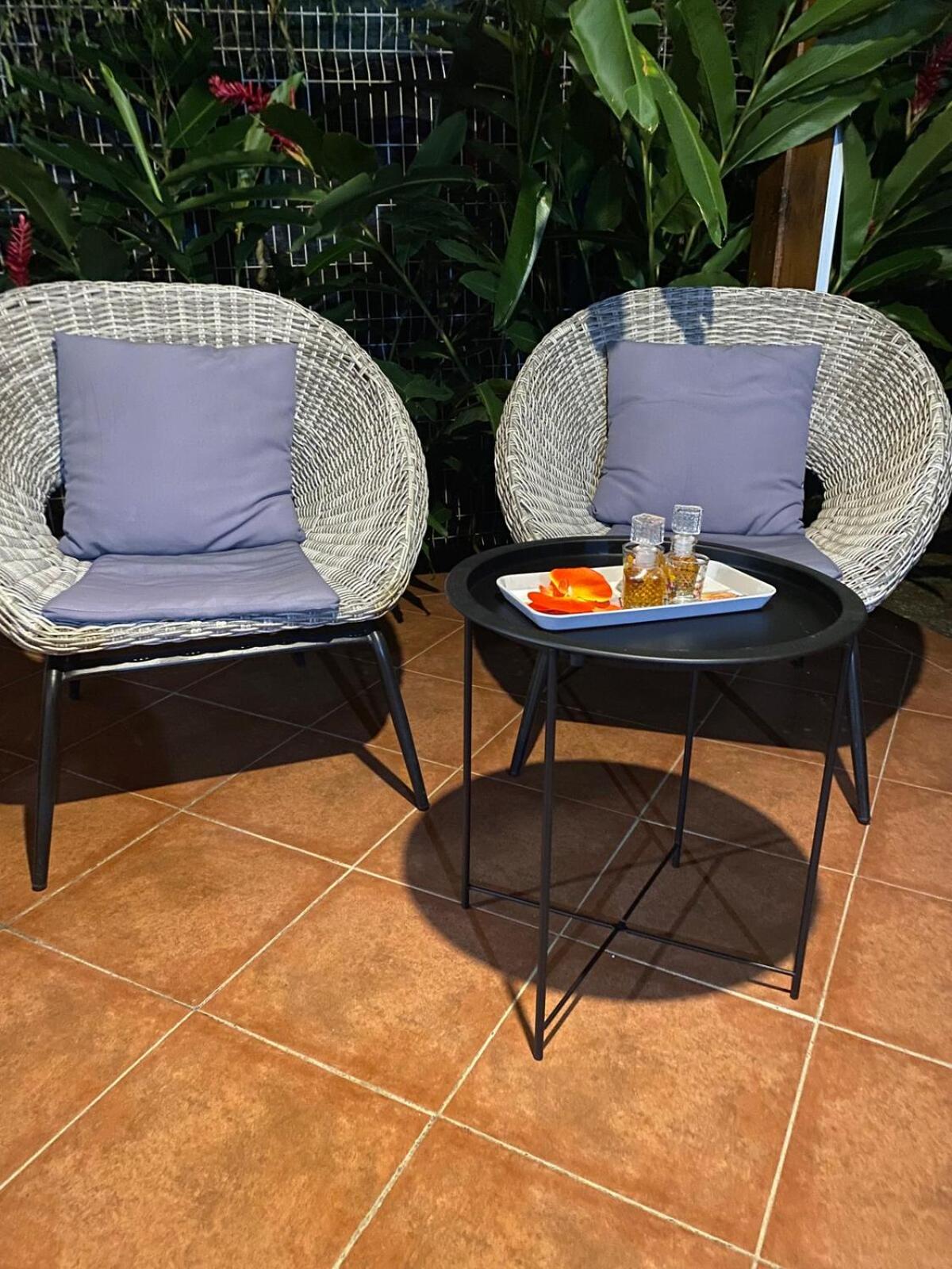 Ti Koté caché avec Jacuzzi à 10 min de la plage et des commerces, imagen 5