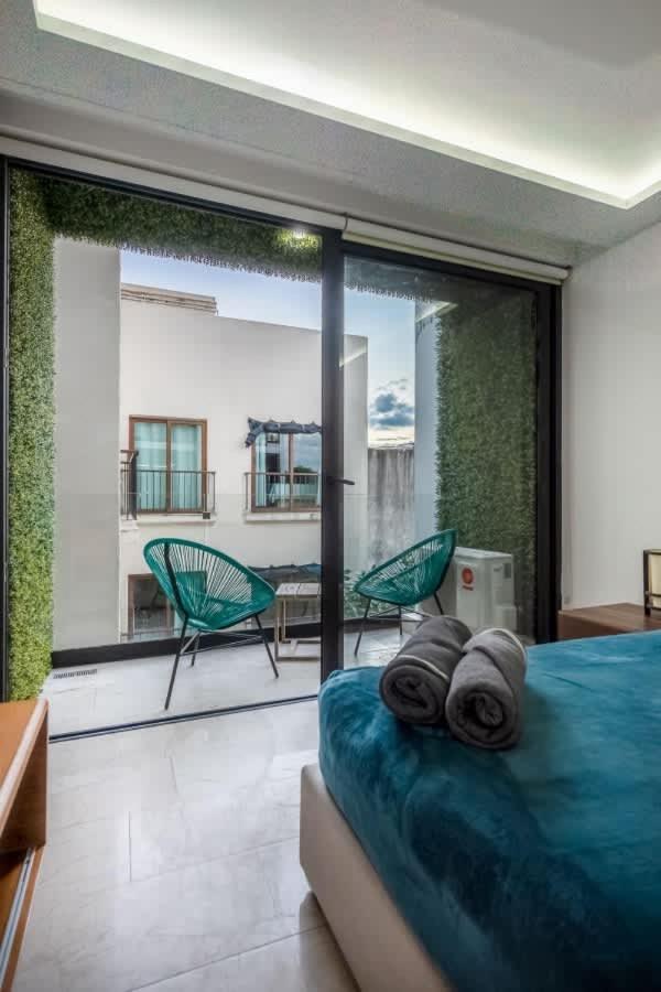 Central Studio - Rooftop Pool Gym Near Beach, foto 16