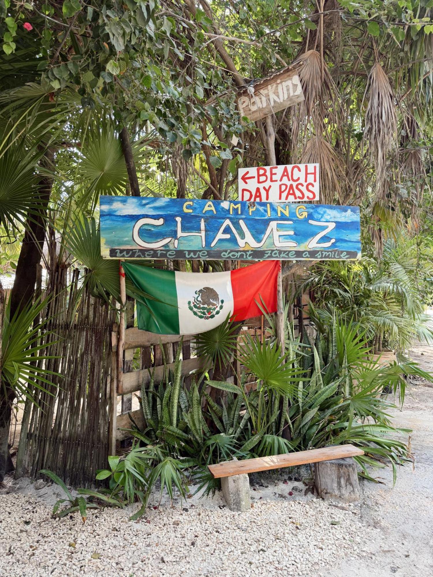 Chavez Eco Beach Camping and Cabañas, imagen 3