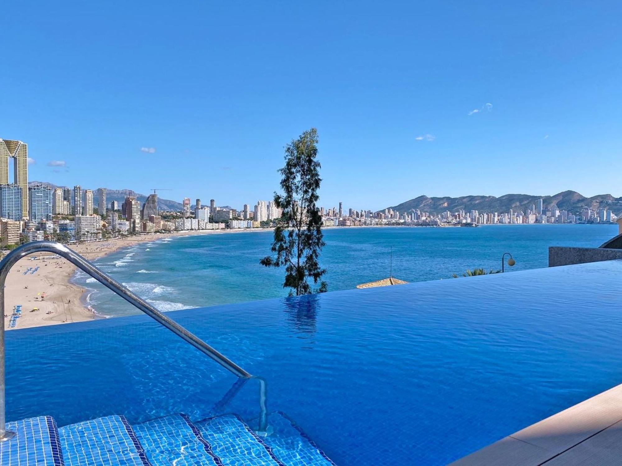 Apartment Luxuriöses Apartment mit Pool und Garage am Poniente Beach! by Interhome