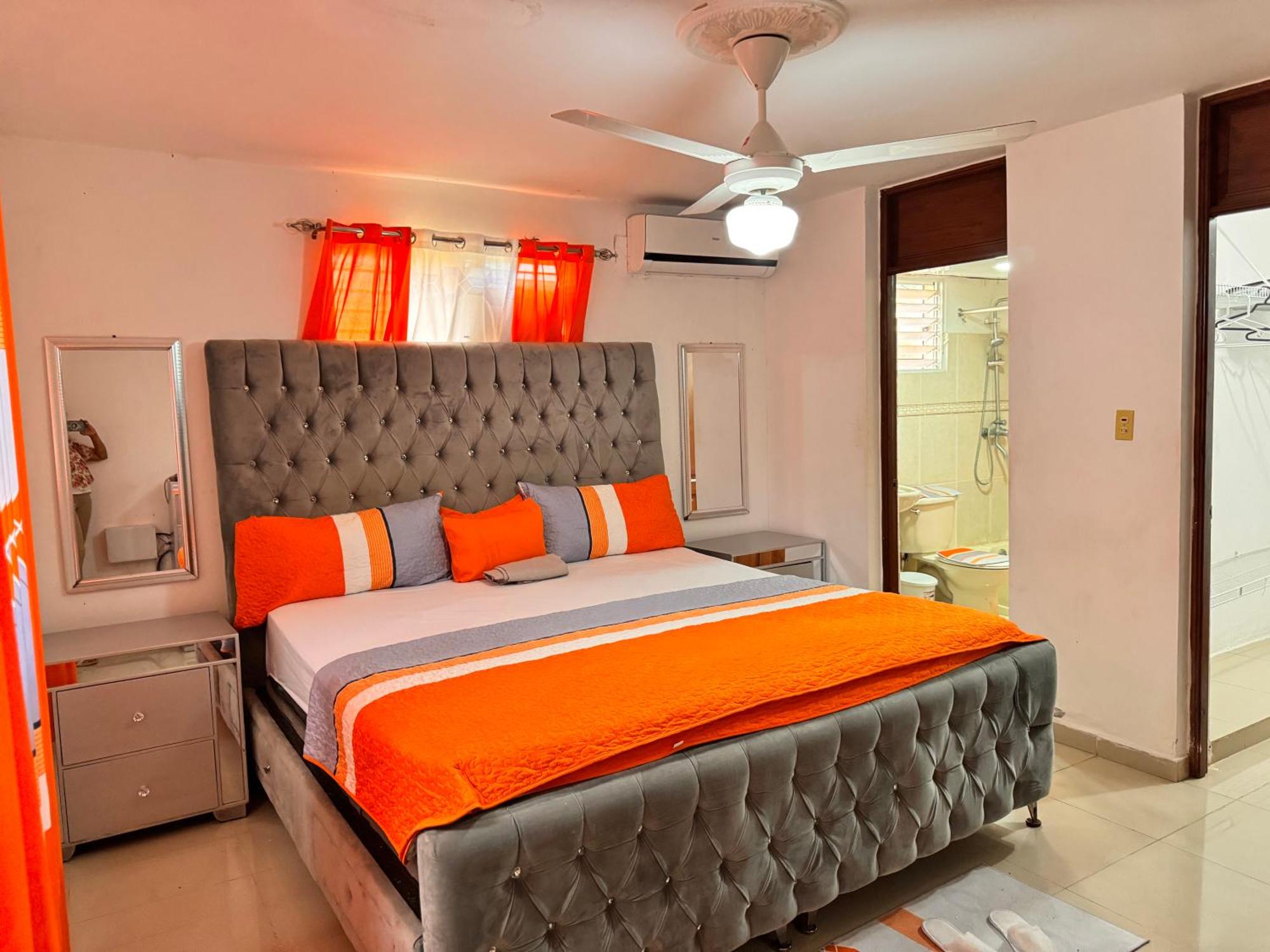 1Dom Rep - Huge cozy 3 bedrooms - close to all transportation Jacobo Majluta - Residencial Paradise V Colina Arroyo 1, foto 11