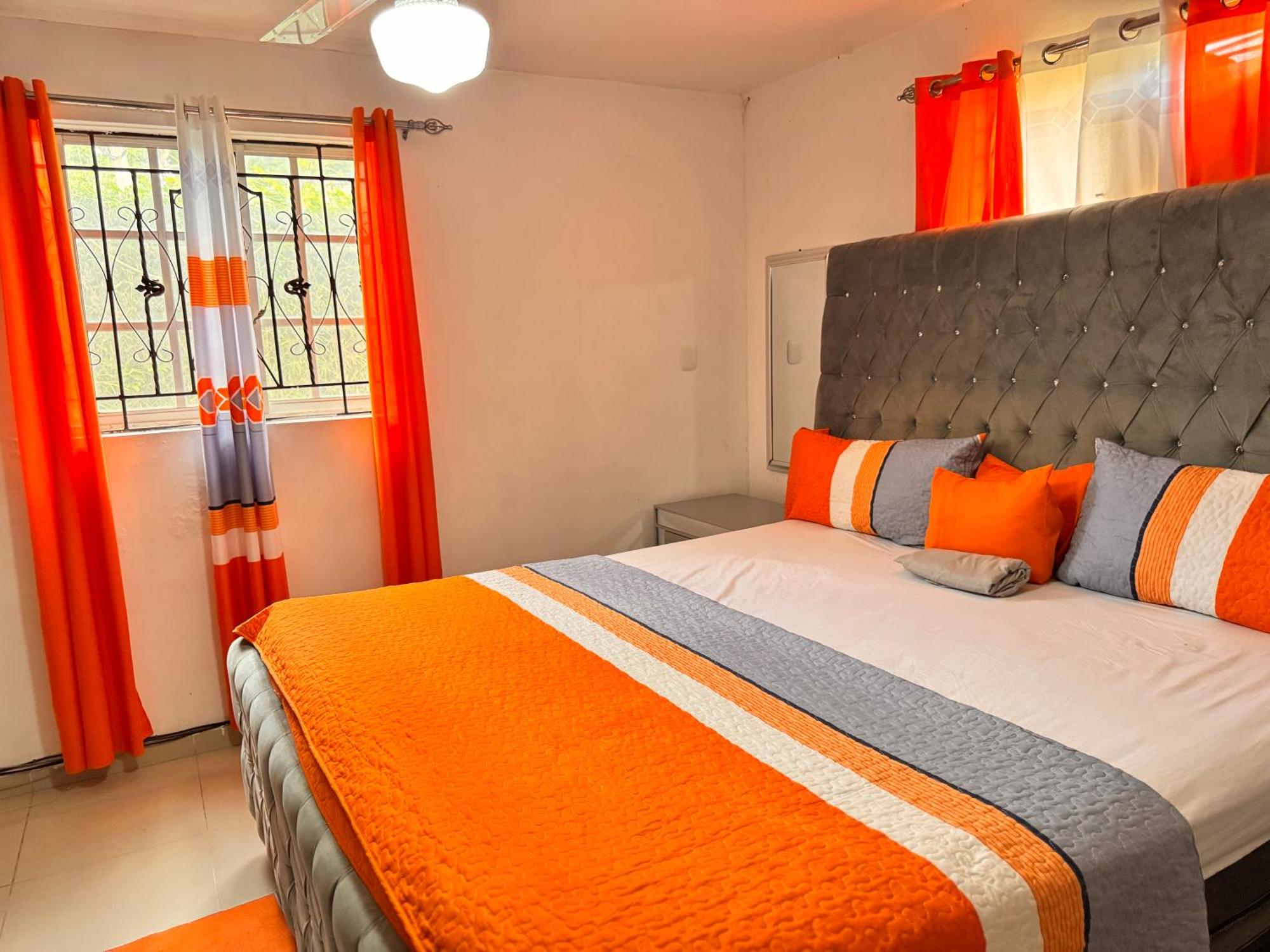 1Dom Rep - Huge cozy 3 bedrooms - close to all transportation Jacobo Majluta - Residencial Paradise V Colina Arroyo 1, foto 13