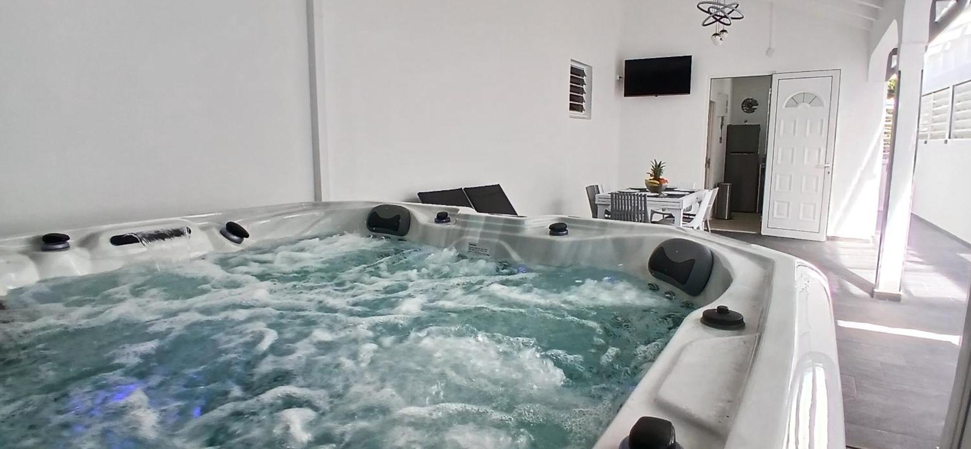 Ruby's - Duplex, Private Jacuzzi, Terrace et Relaxation