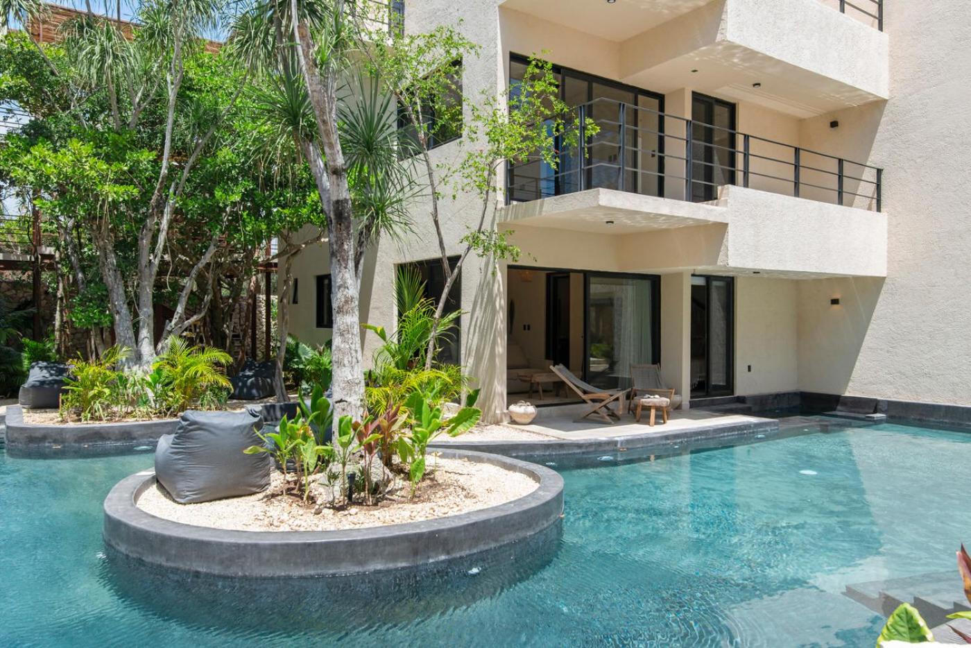 Boho chic 2BR with swim-up pool near the beach, foto 15