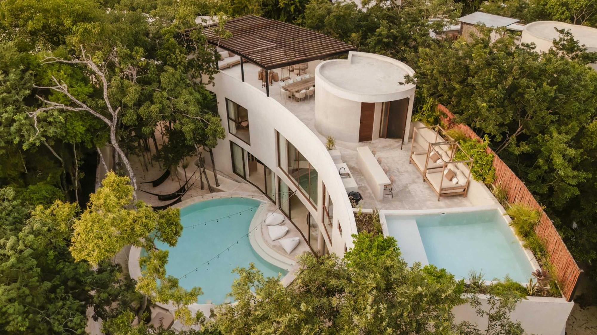 Jungle Villa - Dual Pools & Fire Pit - Sleeps 16