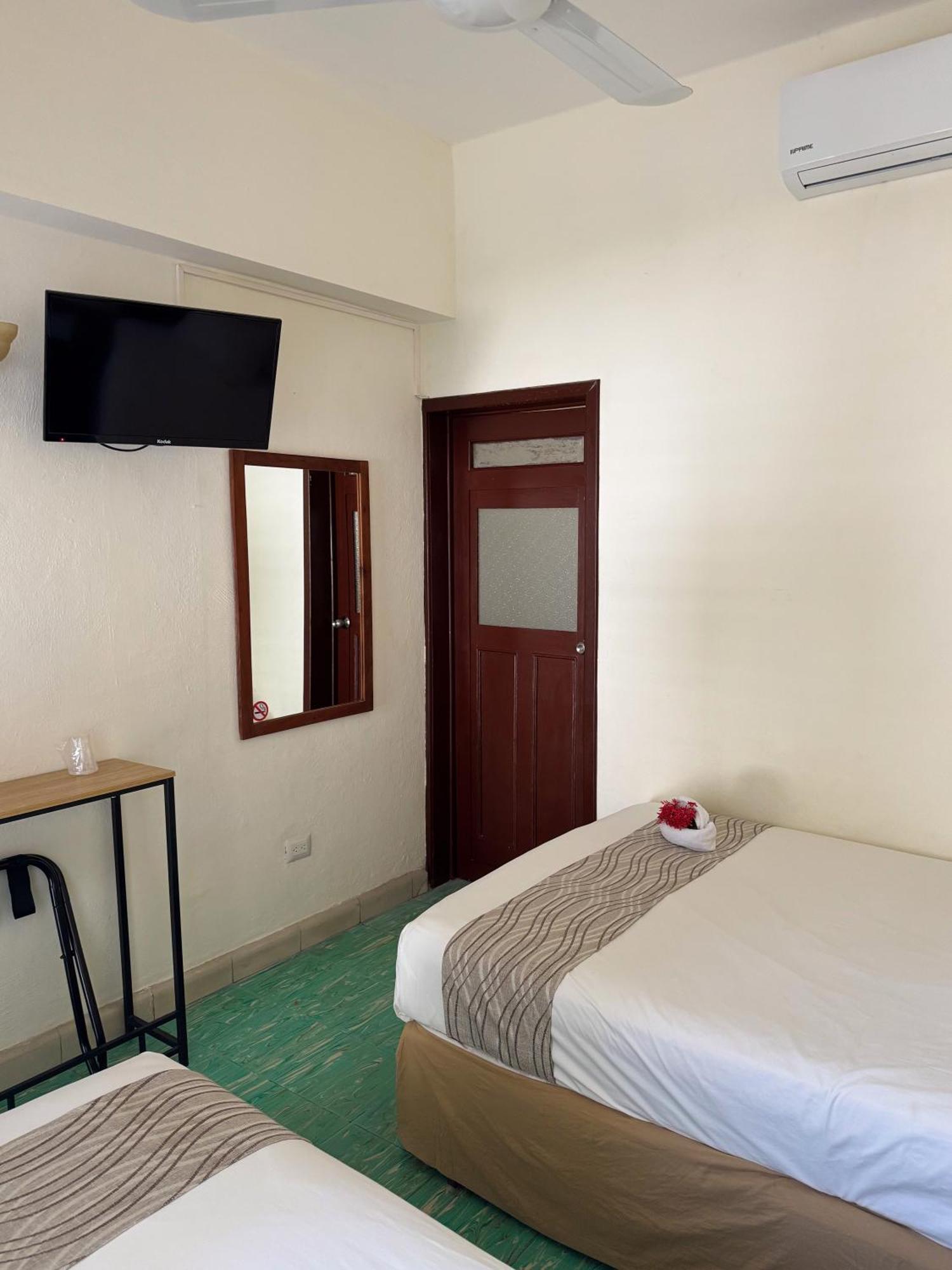 Nuevo Paris Hotel, foto 11