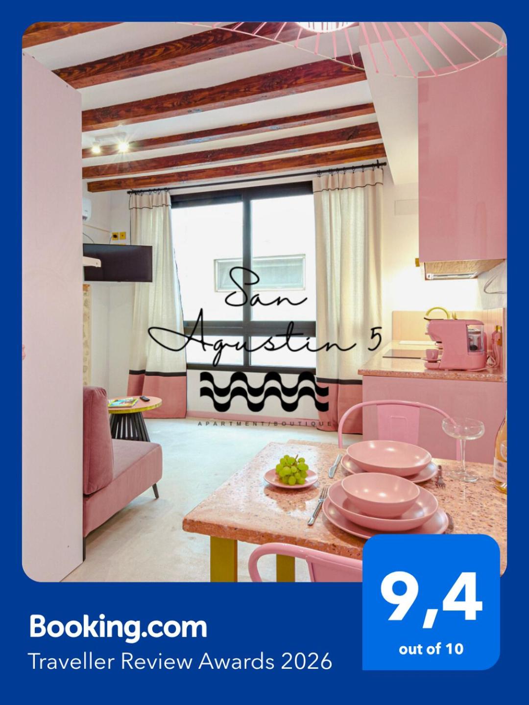 Glamorous pink studio in city center