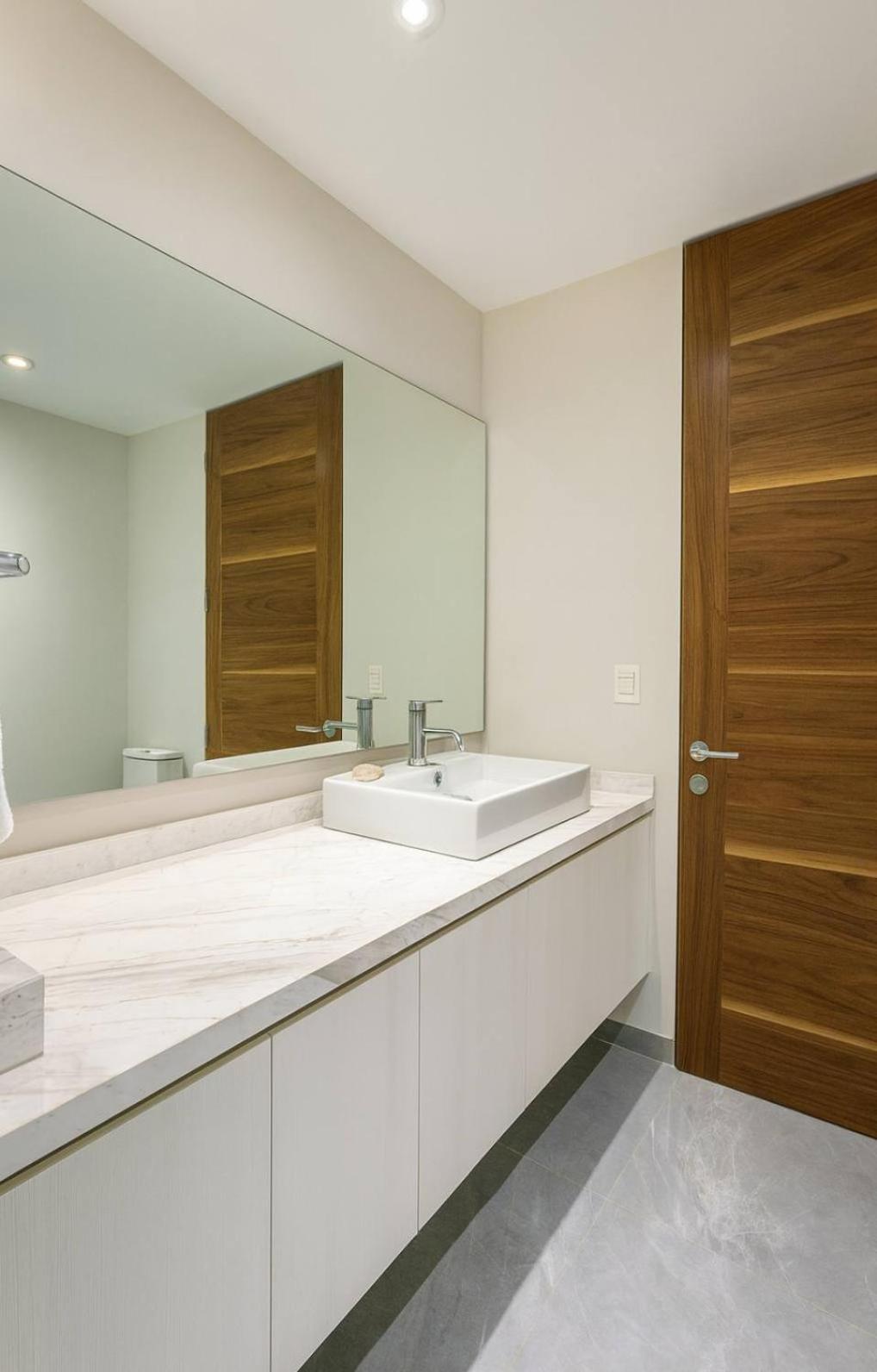 Two-Bedroom Apartment near 5th Ave and Gym, foto 7