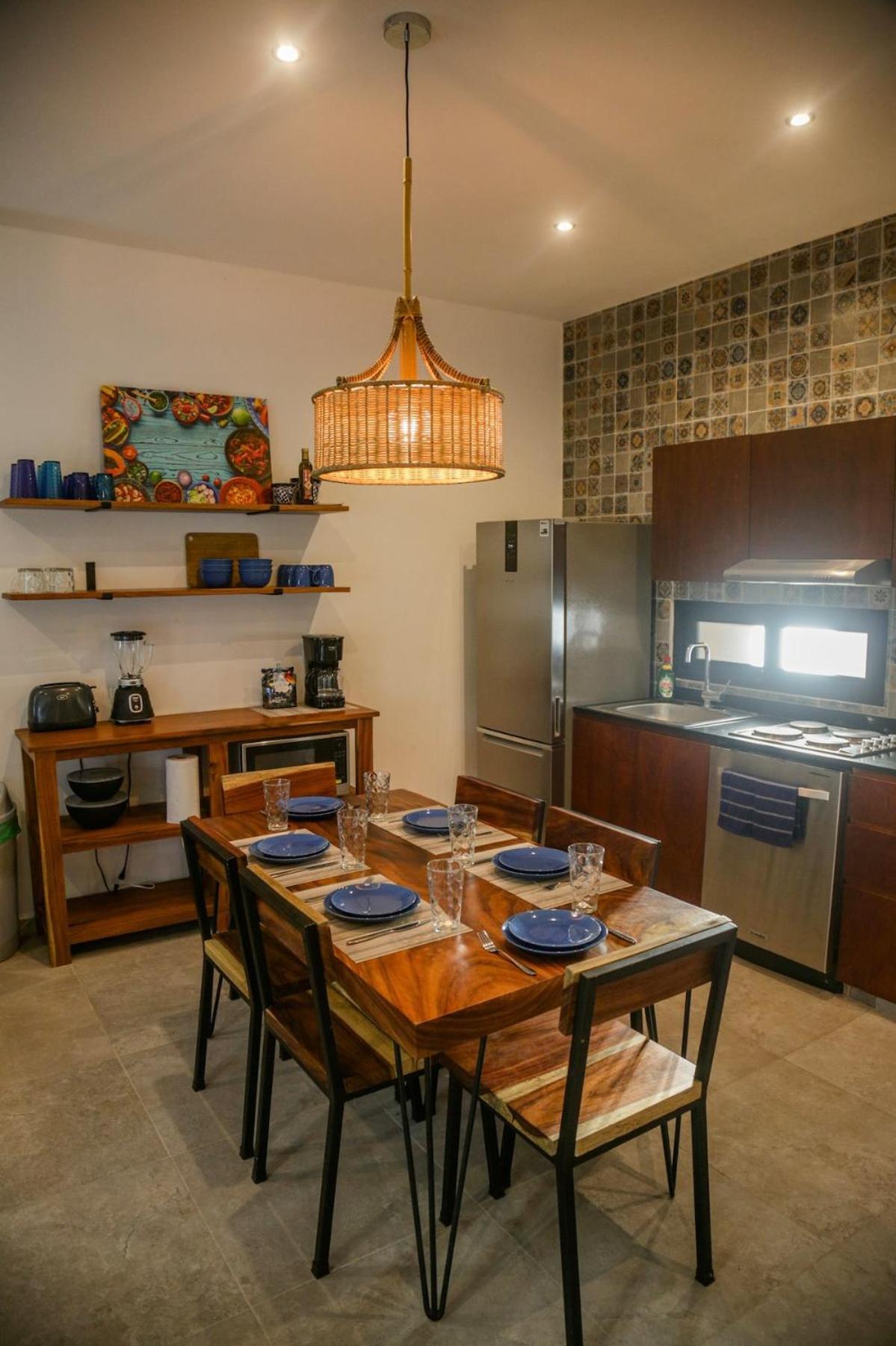 Kam Na Ha #202 - Elegant, newly listed, 2 Bedroom Retreat with Rooftop Oasis and Pool, imagen 4