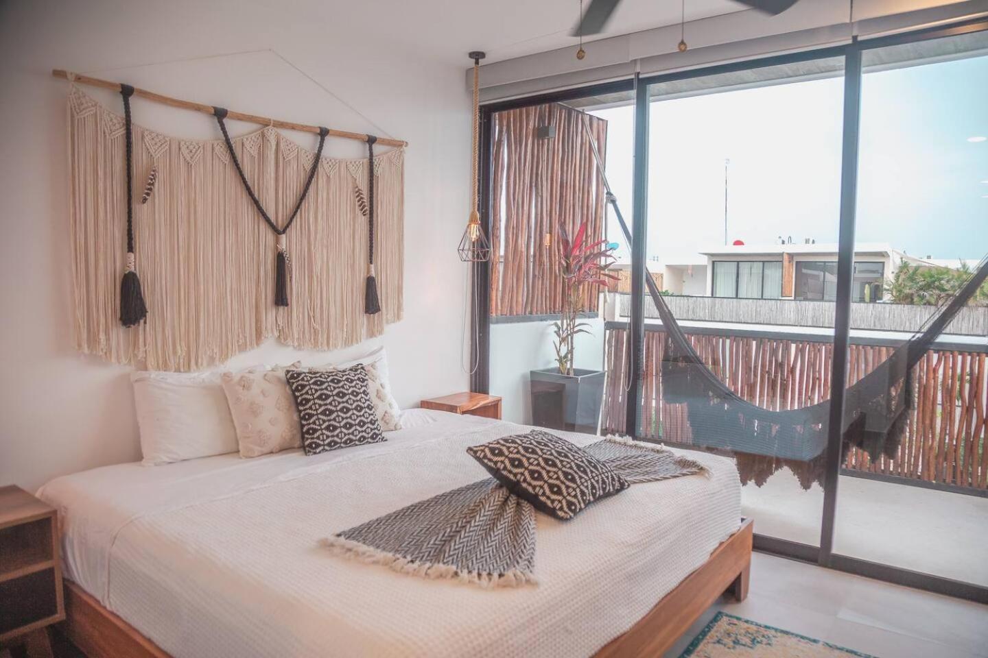 Luxury Penthouse 3BR with Private Pool & Rooftop La Veleta, foto 16