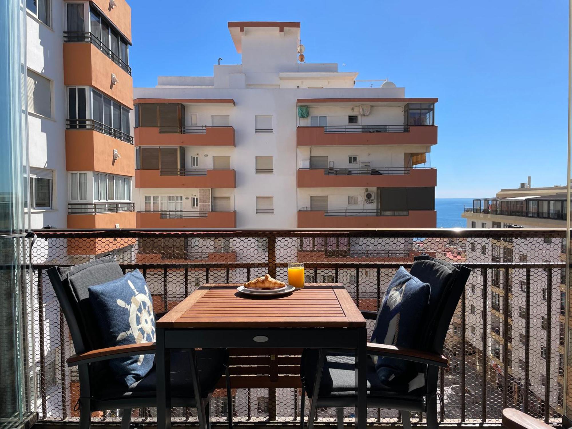 Gabriel Miro, Calpe City Center, Terrace with Beautiful City View, Refurbished Apartment - 1 Min From The Beach