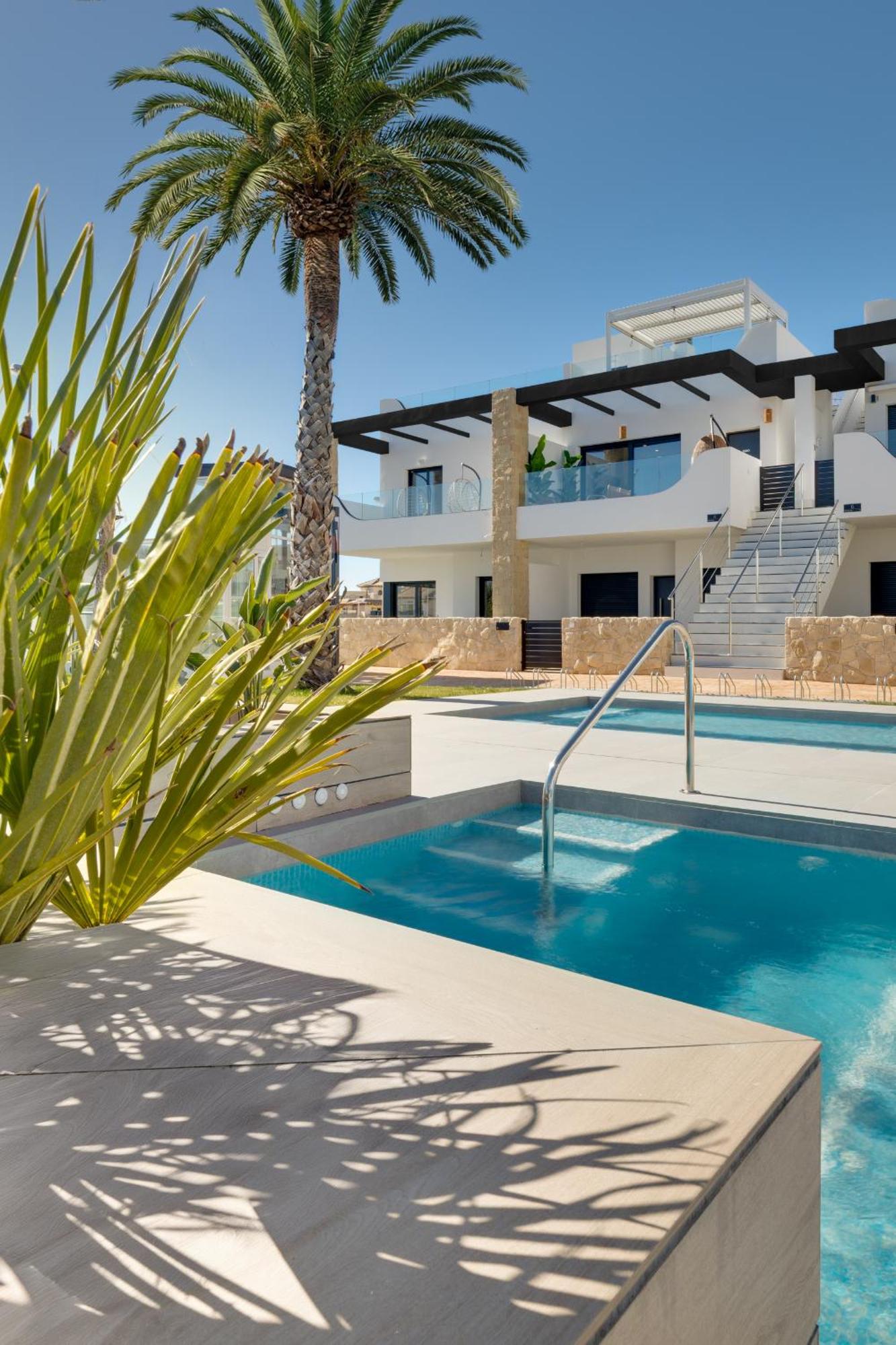 way2sun penthouses Punta Prima - e-bikes & PS5 & solarium & jacuzzi
