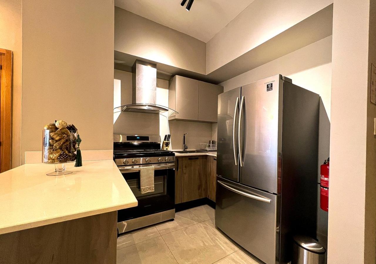 Elegant 2BR in La Esperilla with Balcony, Rooftop and Gym, foto 7
