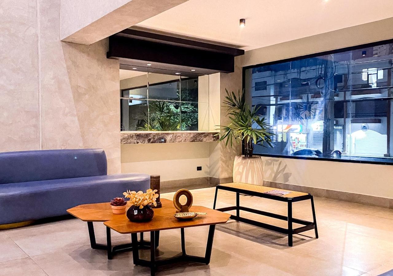 Elegant 2BR in La Esperilla with Balcony, Rooftop and Gym, foto 13