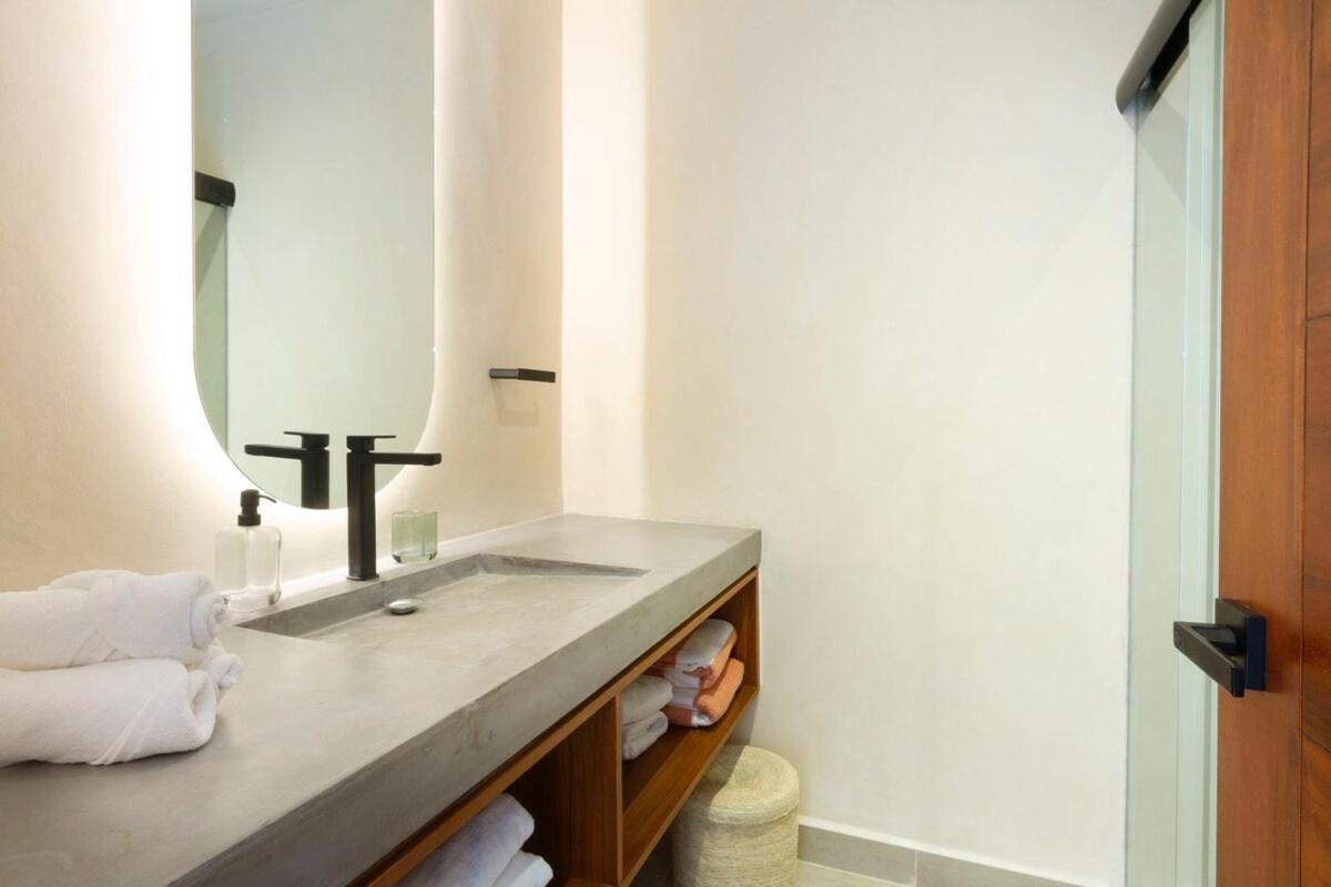 2 Bdm Each With a Private Pool, at Elements, foto 15