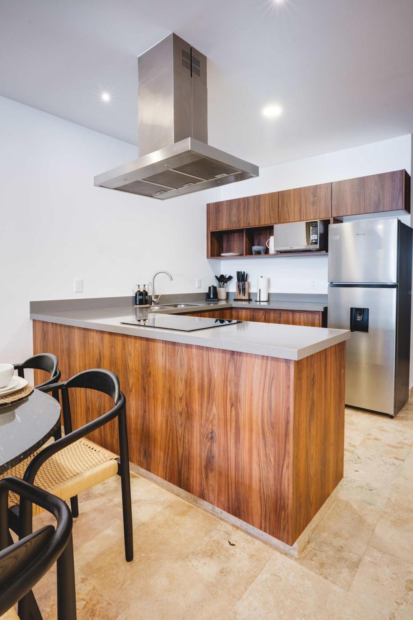 Luxury 2BR Retreat with Private Pool & Spa, foto 13