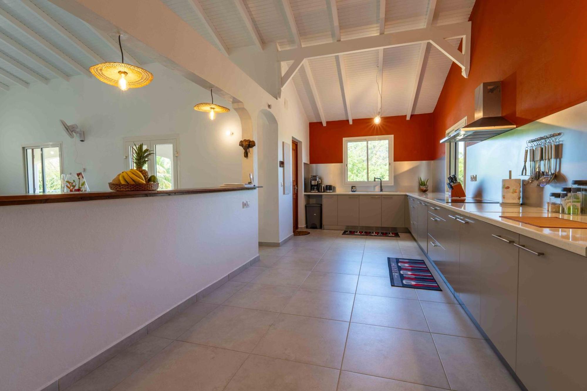 Grande maison lumineuse - 8 personnes - jardin arboré & terrasse, foto 12