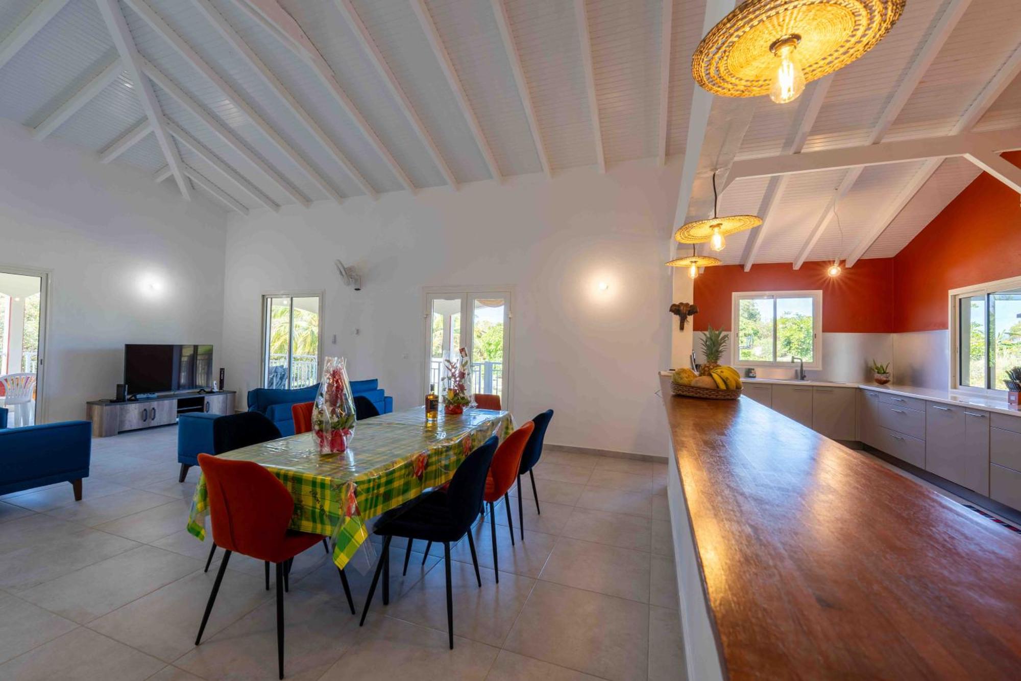 Grande maison lumineuse - 8 personnes - jardin arboré & terrasse, foto 8