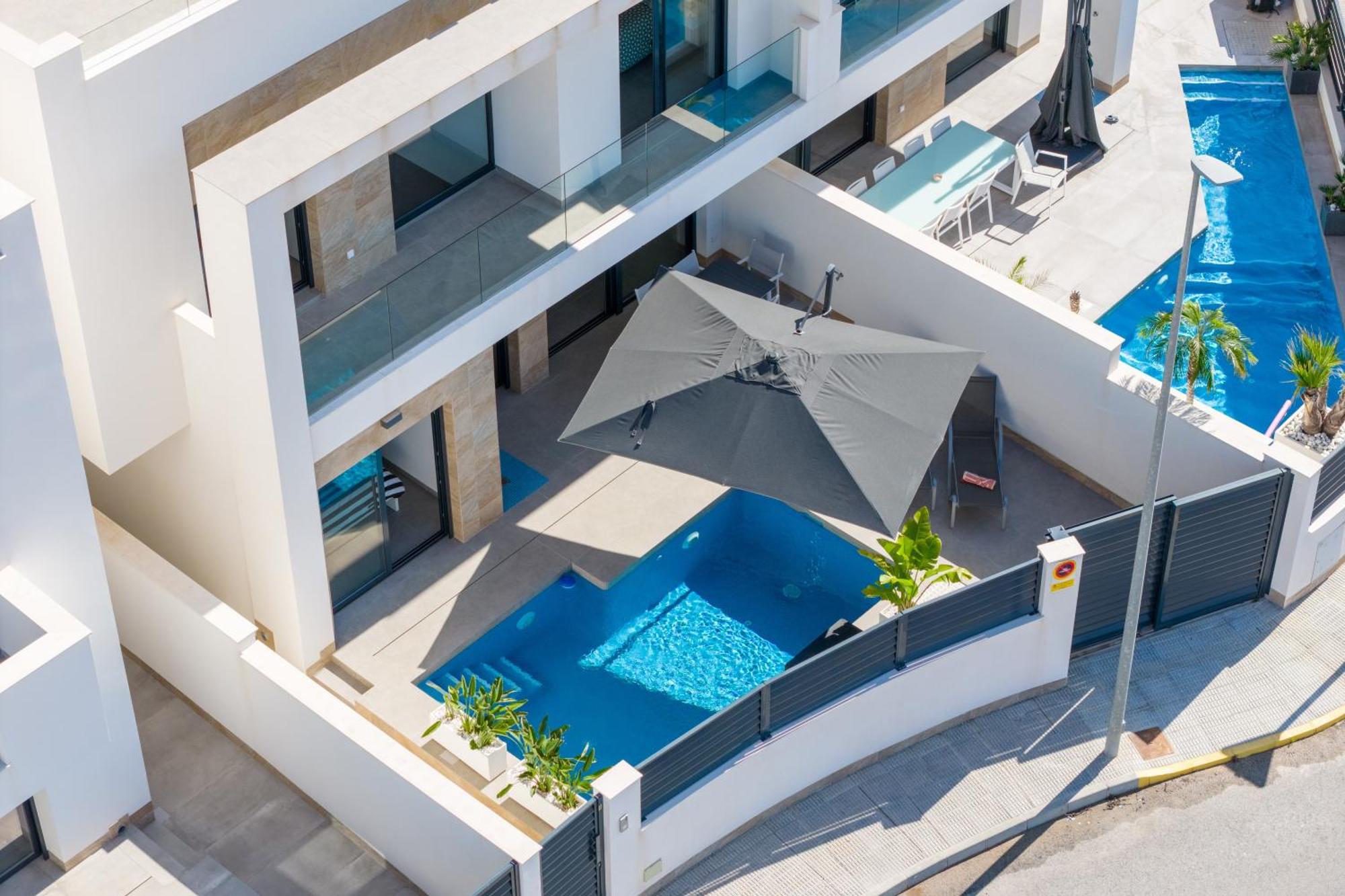 R-40-B Luxury Villa with pool