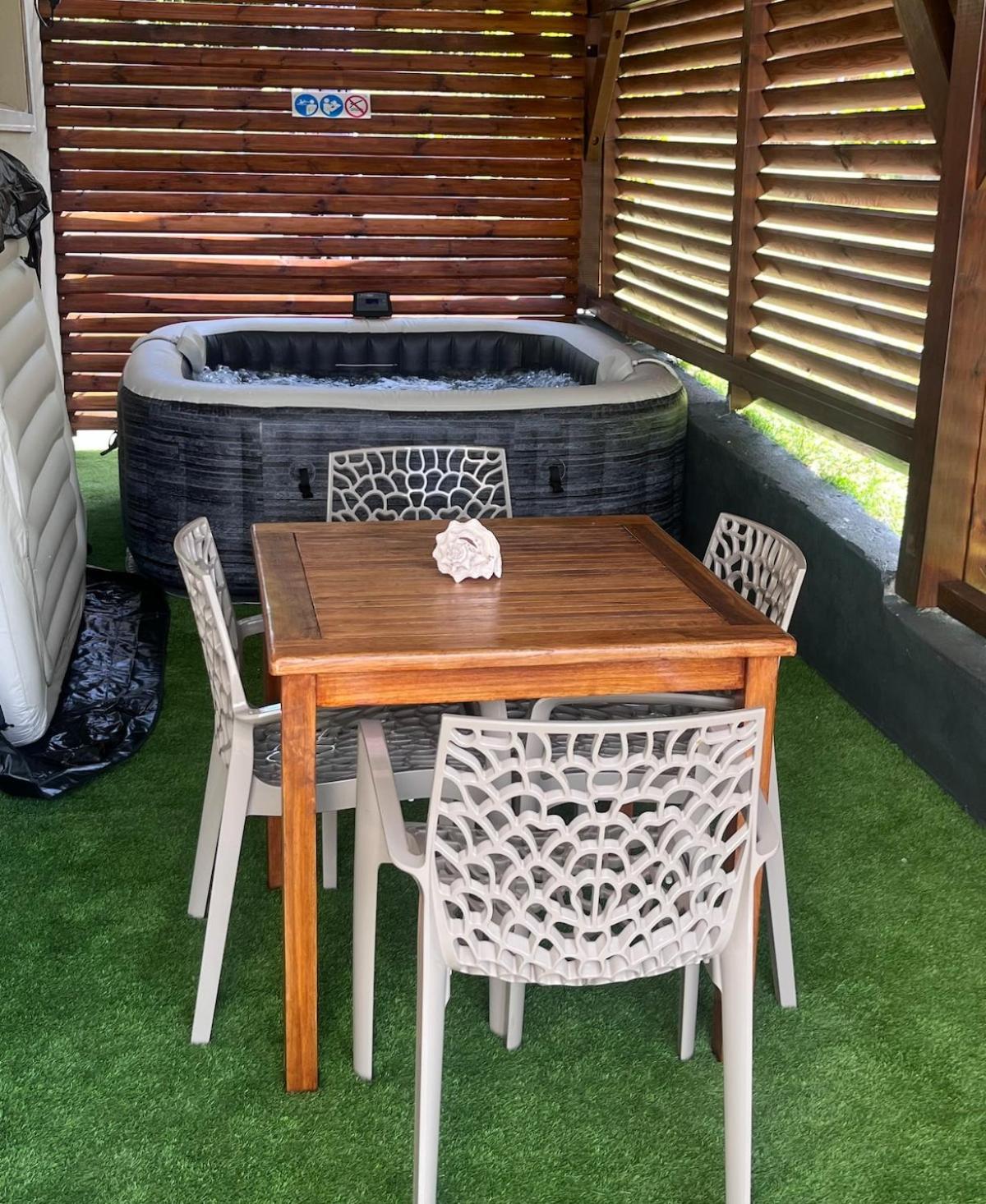 Aurore des îles - 3-room apartment with terrace and jacuzzi