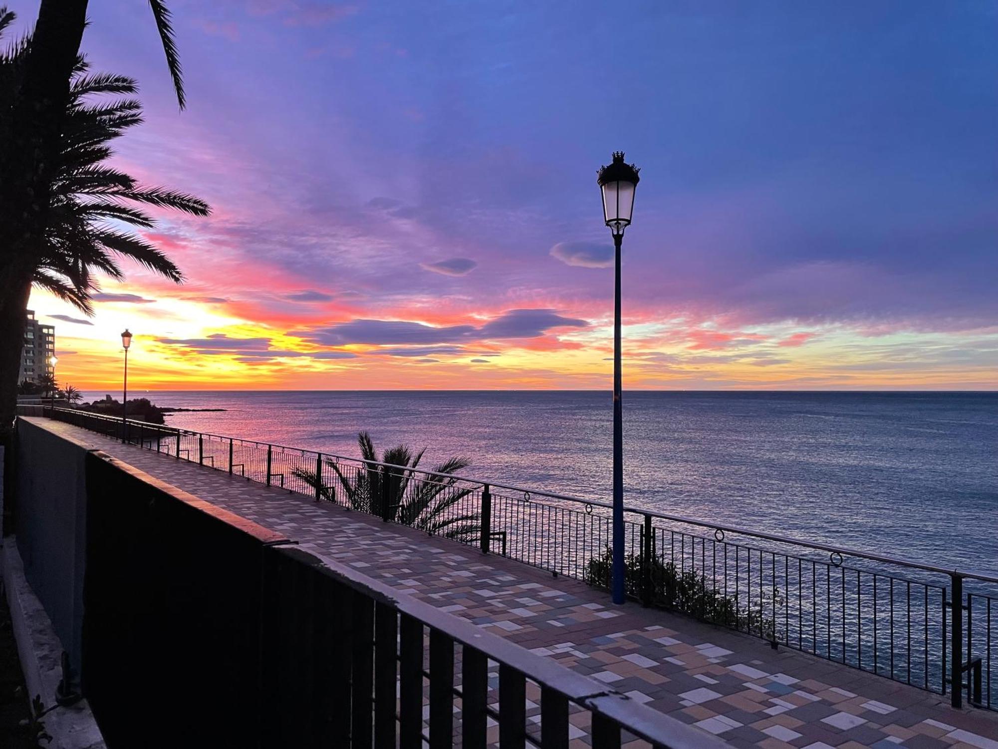 Ferienhaus direkt am Strand mit Terrasse und Meerblick in Torrevieja