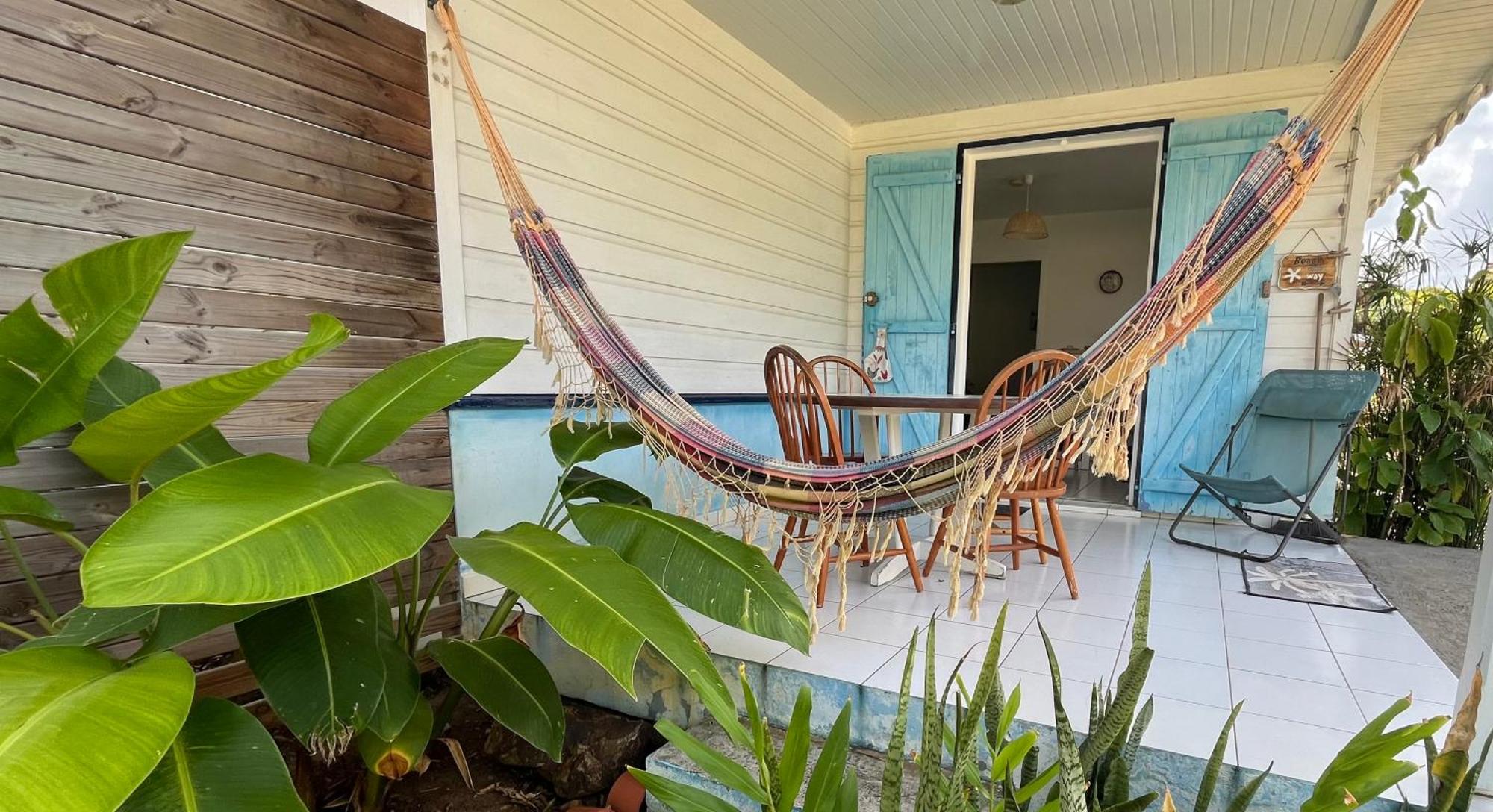 Villa Créole, charmant T2 sur la plage, Tartane, Anse l'Étang