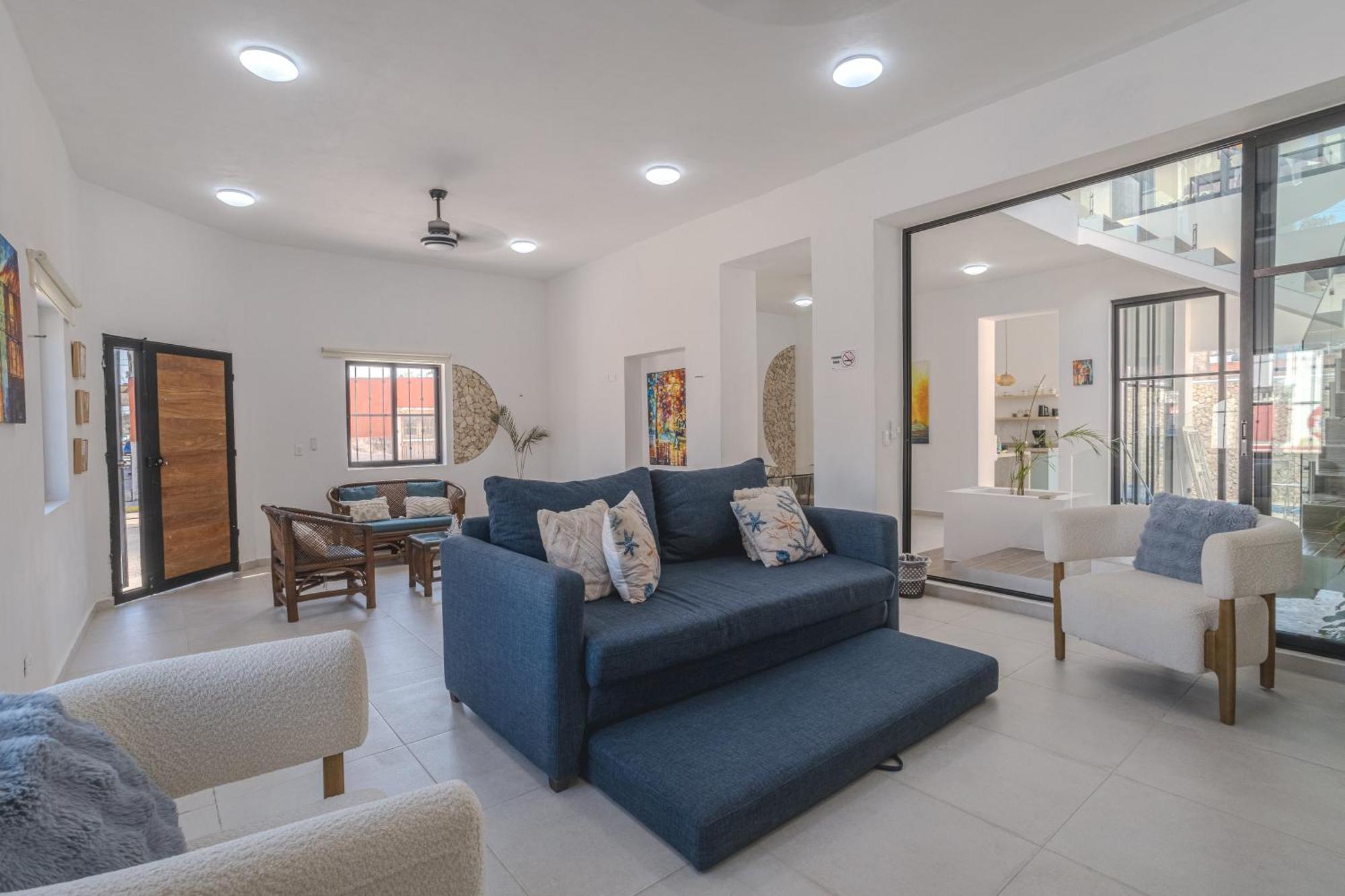 3 bedrooms home one block from the beach with pool, very central location, foto 7