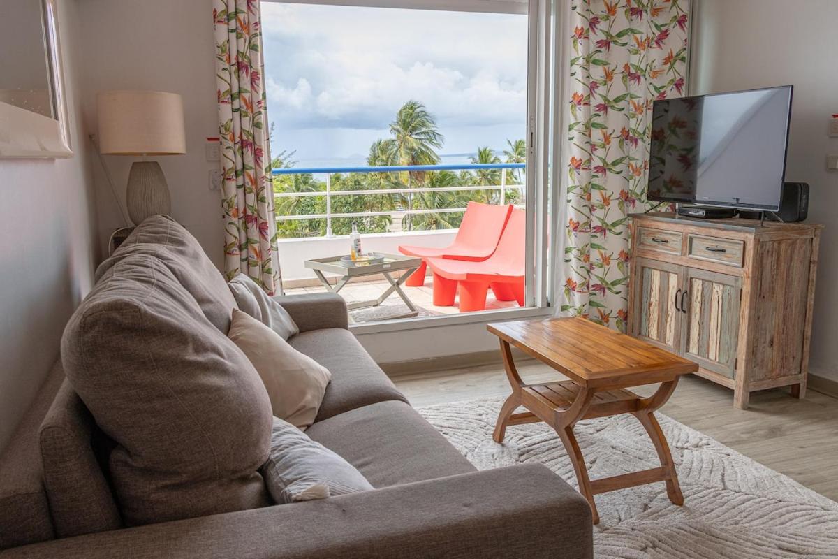 L'Oasis fleuri grande terrasse avec vue mer, plage à pied, cuve