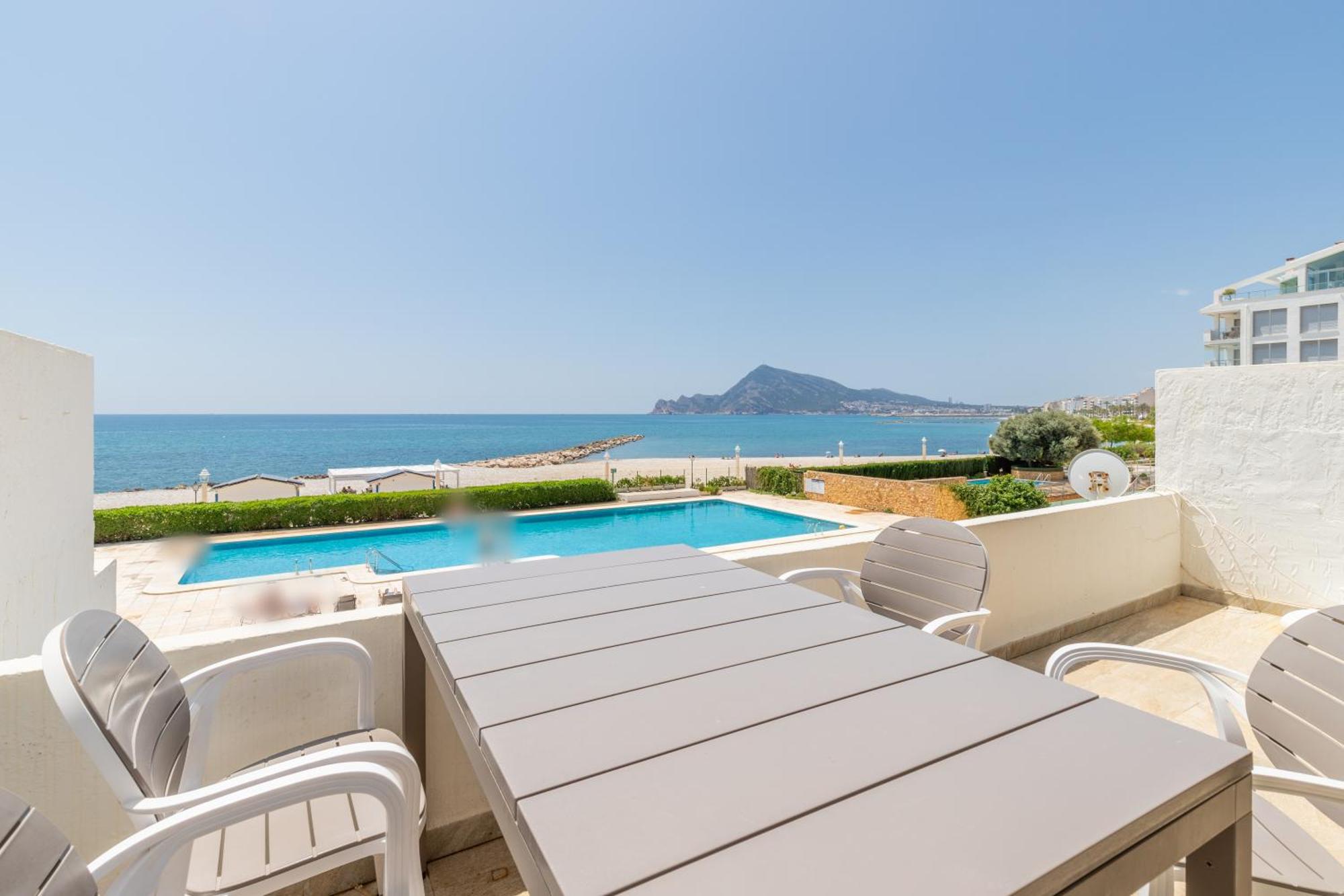Top first line apartment Altea