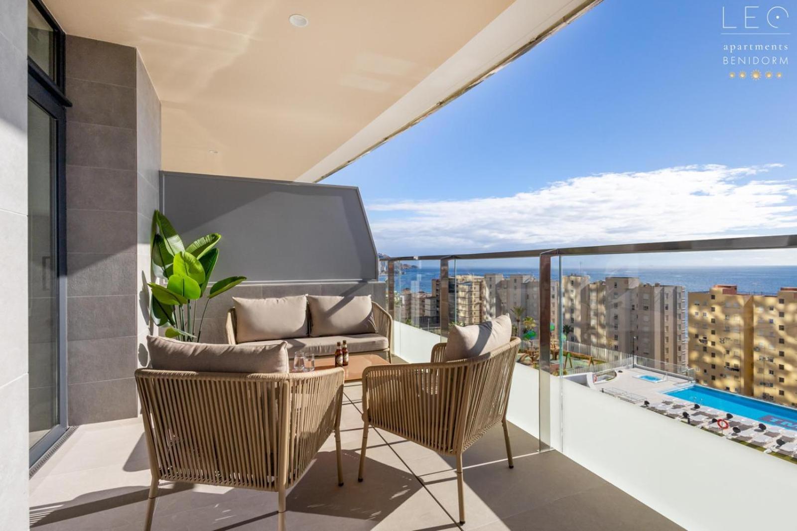 Sunset Sailors Apartment By Leo
