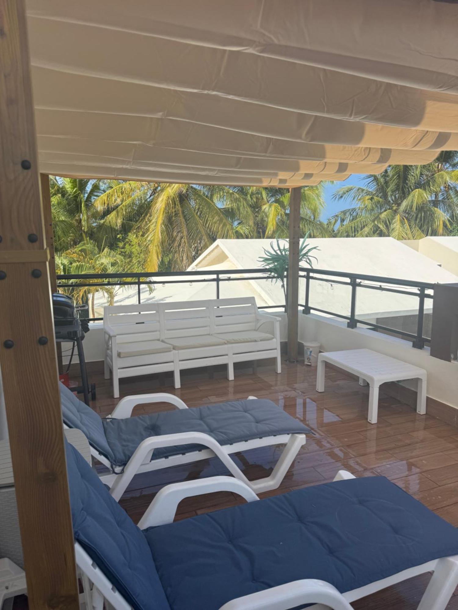 Luxury 3-Bedroom Penthouse, Punta Cana, Pool-BBQ-Beach Access-Private Rooftop-Padel, imagen 4