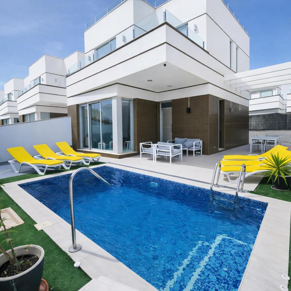 Modern Villa with Private Pool near Golf Courses