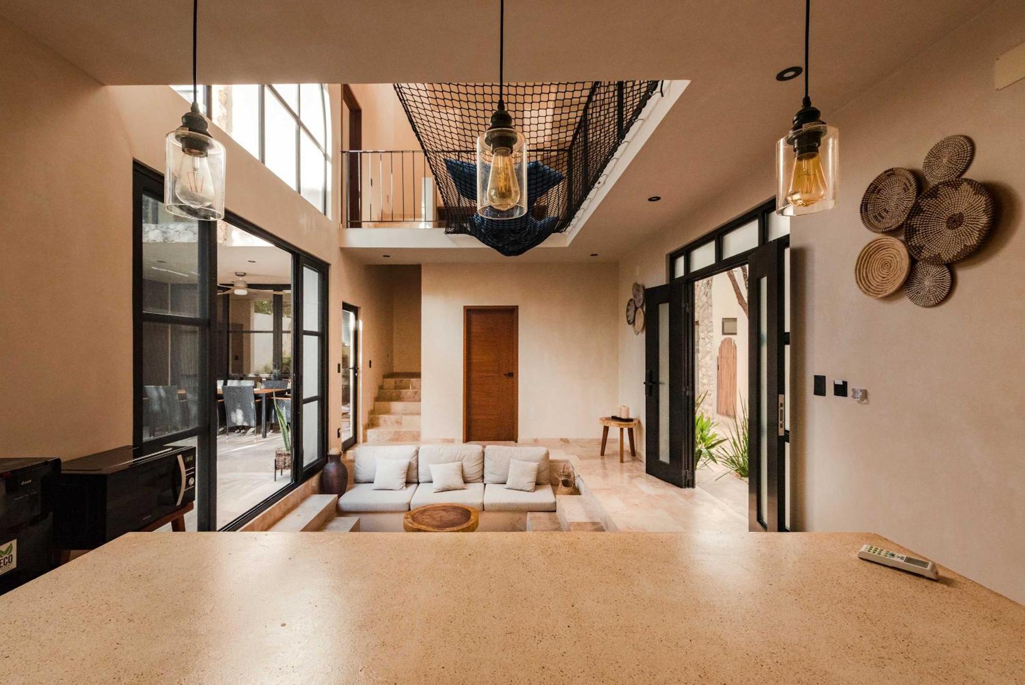 Luxury 4 Bedroom Villa with Private Rooftop Pool, foto 15