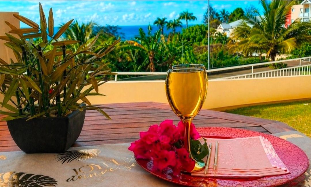 Studio vue sur la mer, piscine - L'Oasis de Tartane