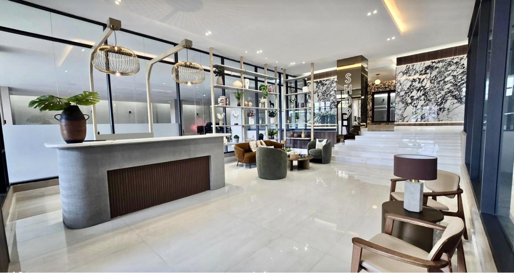 Luxury Designer Suite, Infinity Pool,City Views, imagen 3